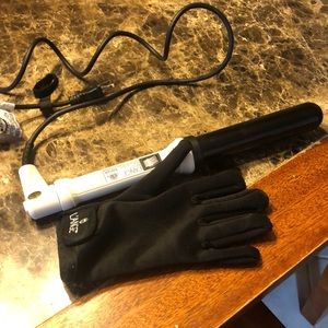 Lange 2" curling wand with glove